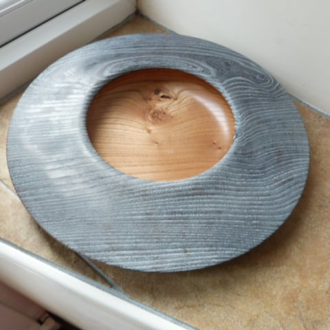 WIDE  RIMED  ELM  DISH