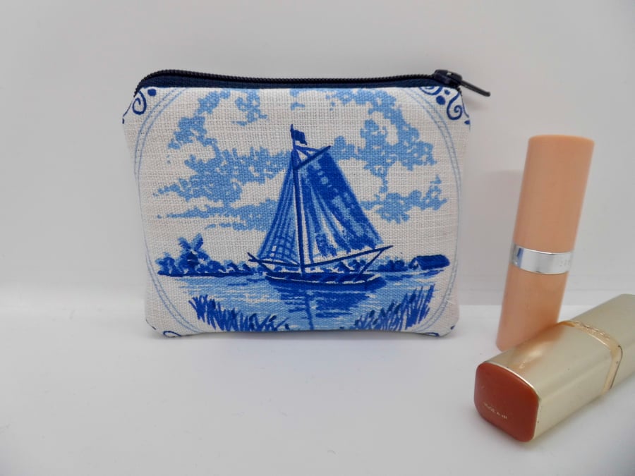 SOLD Coin purse in blue and white Delft inspired fabric C