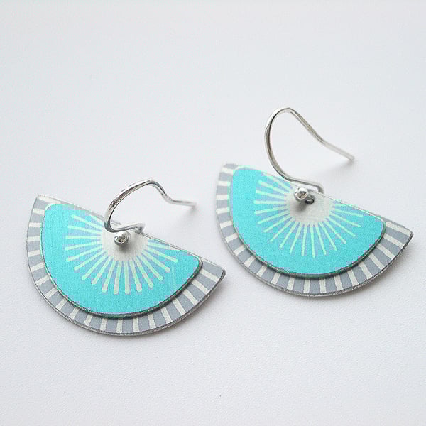 Fan earrings in grey and turquoise with sunburst pattern