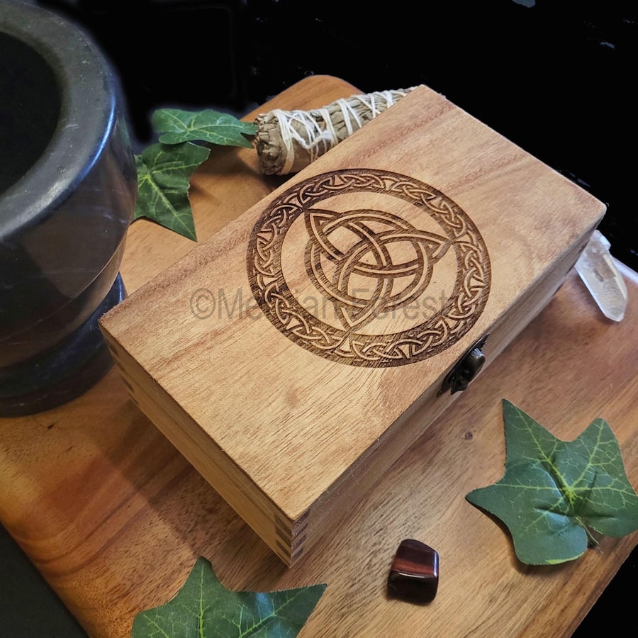 Triquetra Box with Celtic Design 18x10x6.5cm Pagan Altar Decoration Wicca Witch