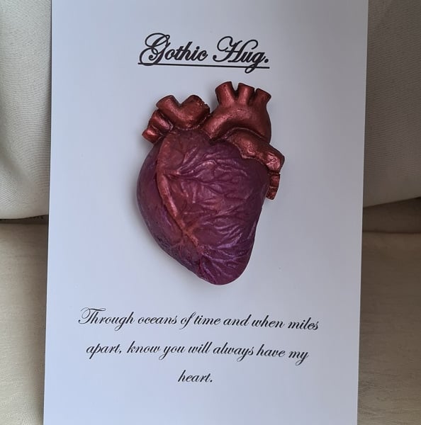 Gothic Hug - Pinky Purply Red-tone Heart - Spooky Pocket Hug 2.