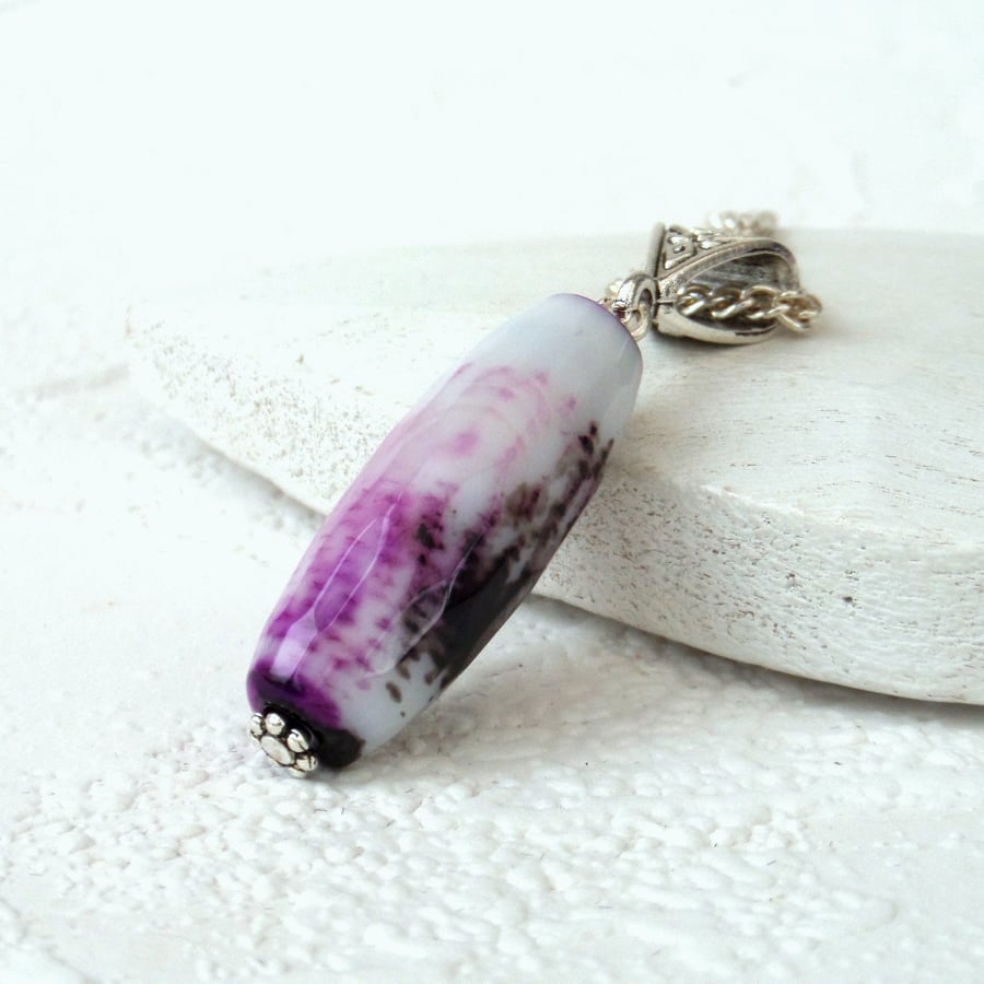 Purple agate pendant necklace