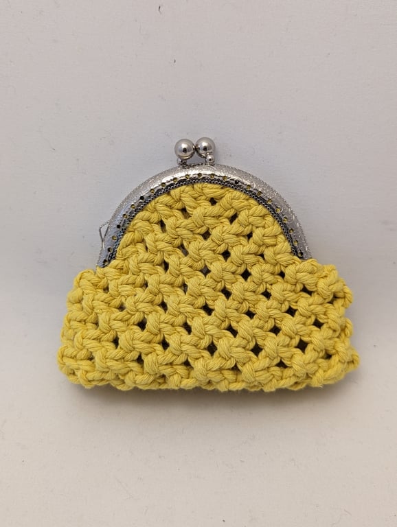 Small macrame coin purse - yellow