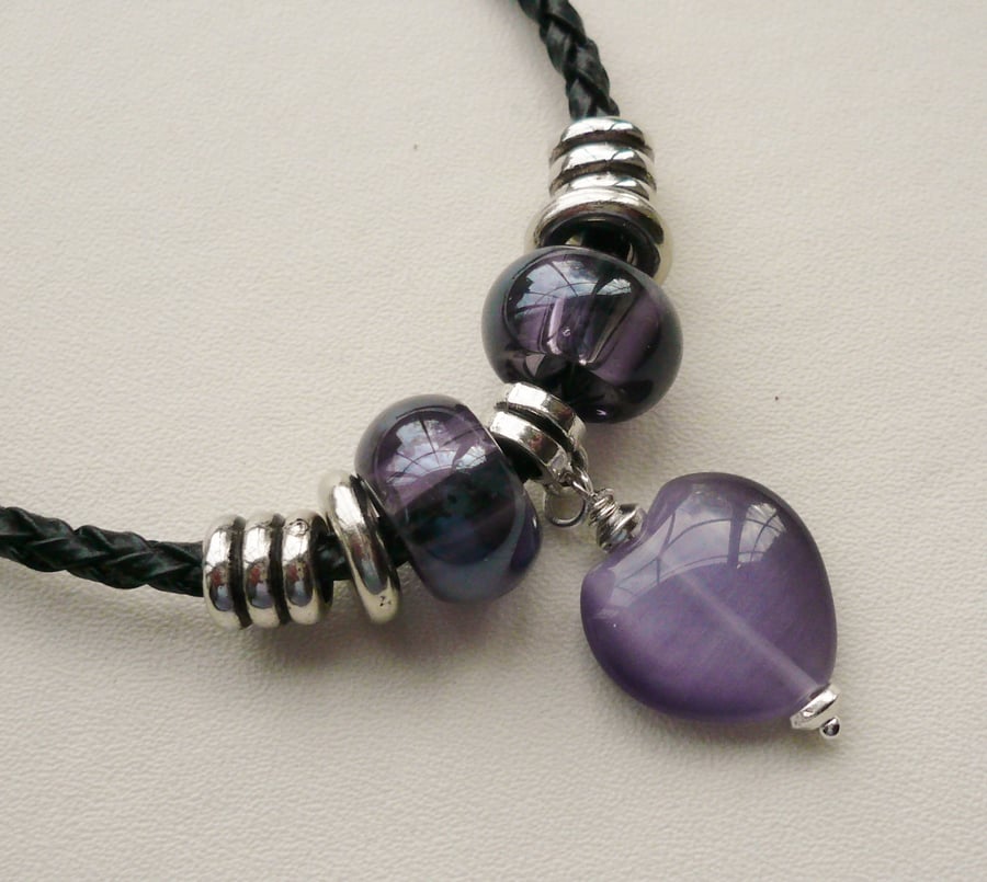 Purple Glass Cat's Eye Heart Bead and Tibetan Silver Bracelet   KCJ1316