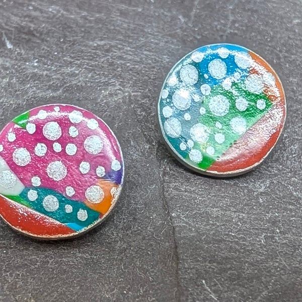 Large colour burst studs.