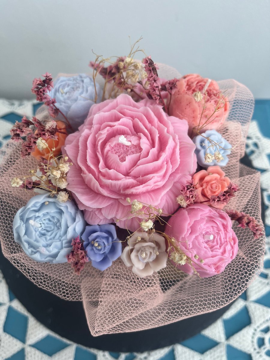 Soy Wax Candle Bouquet Floral Gift Set with Roses Peonies