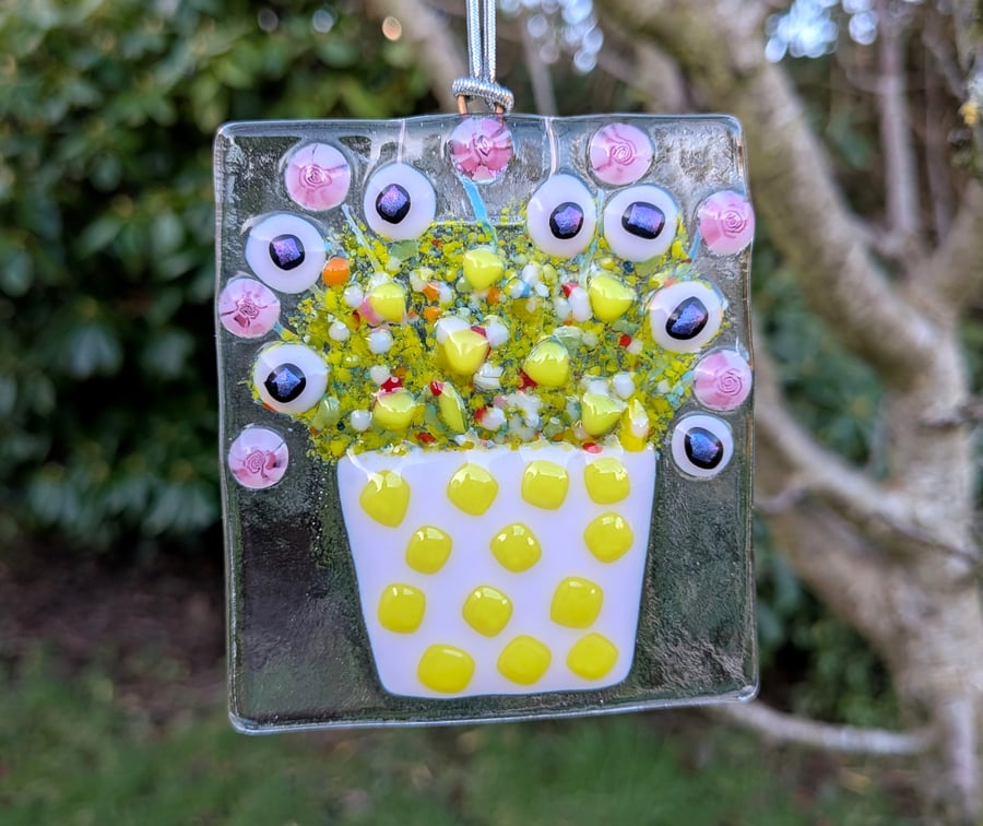 Artist made Fused Glass Flowers Suncatcher.