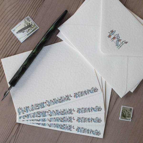 Correspondence Cards with Original Fence and Leaves Design