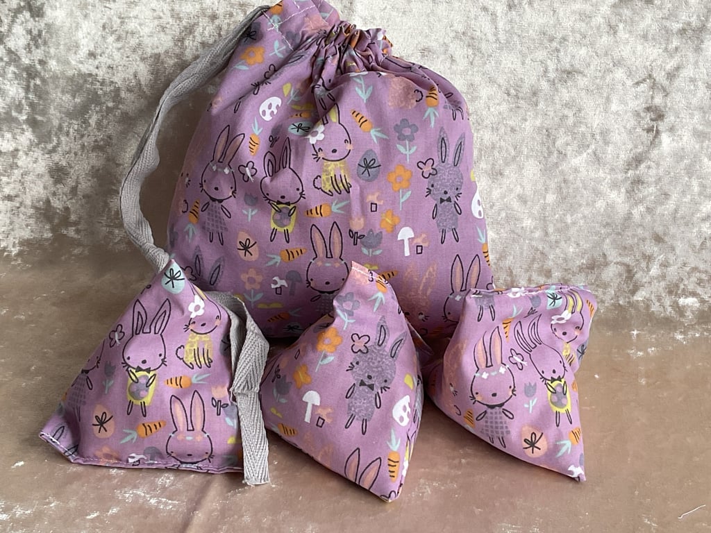 LILAC BUNNIES 3  LITTLE BEAN BAGS RICE FILLED THROWING OR JUGGLING GAME & BAG