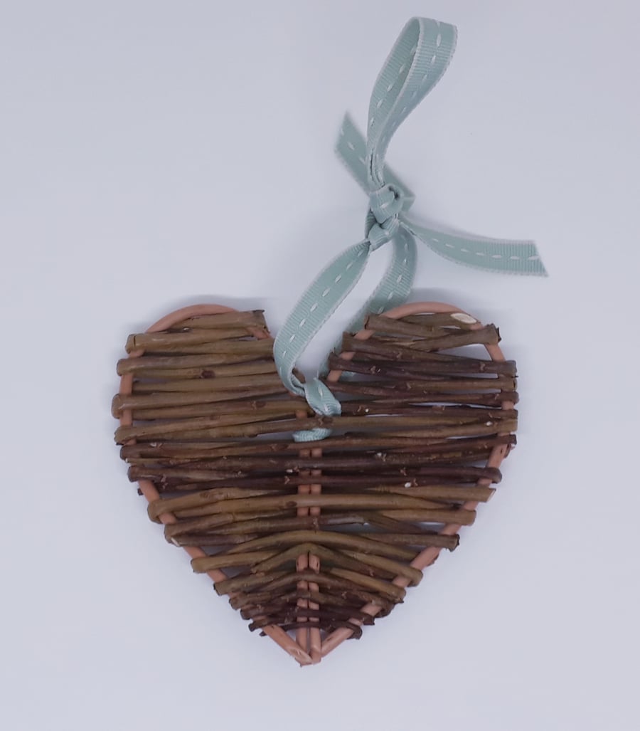 Small willow heart 