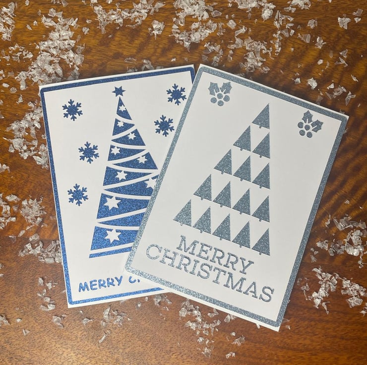 Making christmas cards with glitter