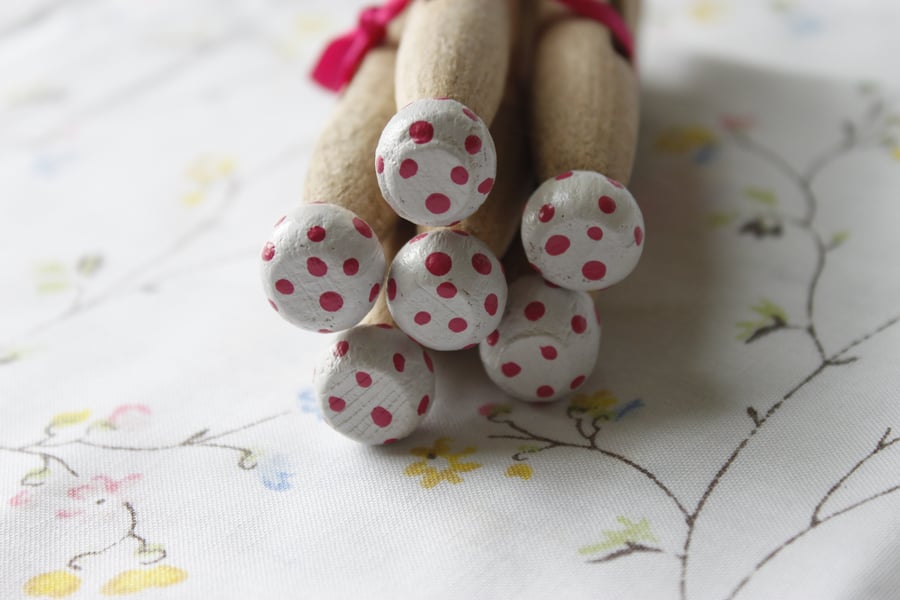 Spotty painted vintage dolly pegs - 6 - white with pink spots