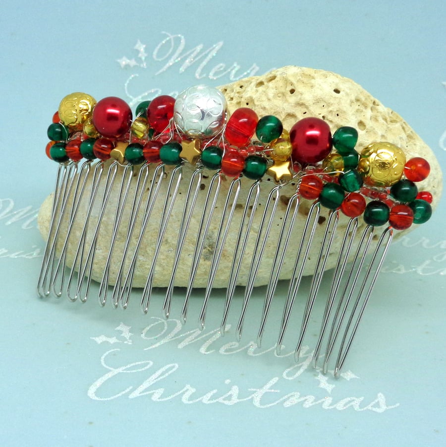 Christmas hair comb in red, green & gold beads
