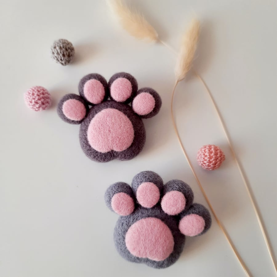 Seconds Sunday- Needle Felt Merino Paw Print Brooch 