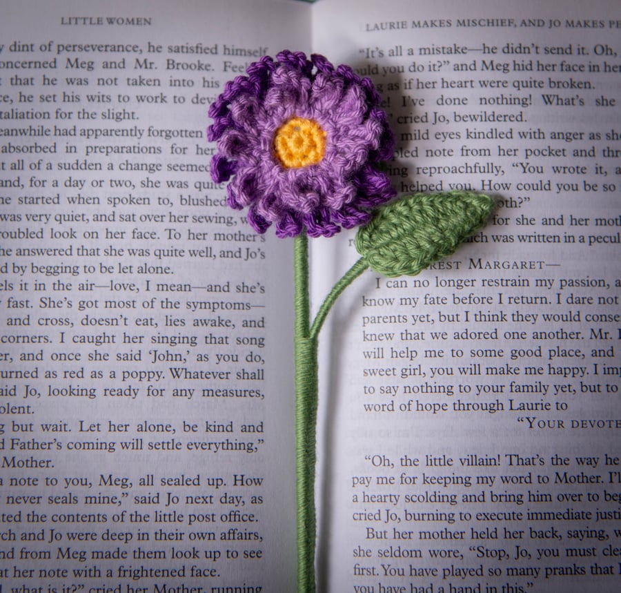 Purple Aster Crochet Bookmark with Gift Packaging - Twilight Purple