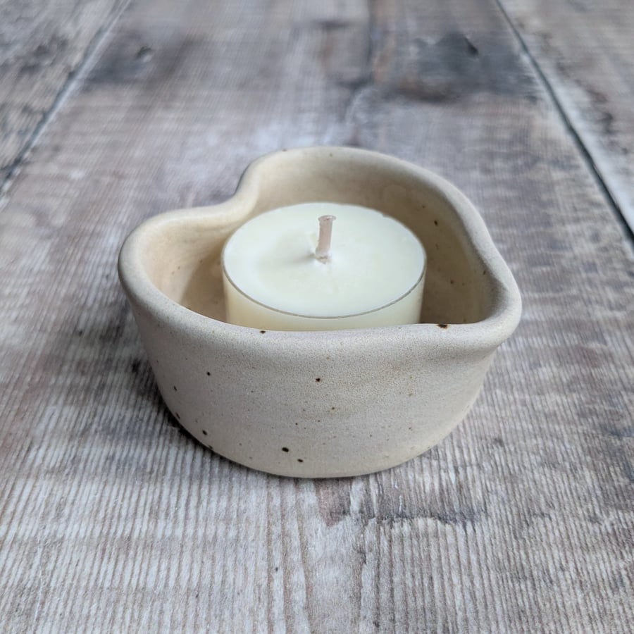 Perfectly imperfect Ceramic heart tealight, speckled cream