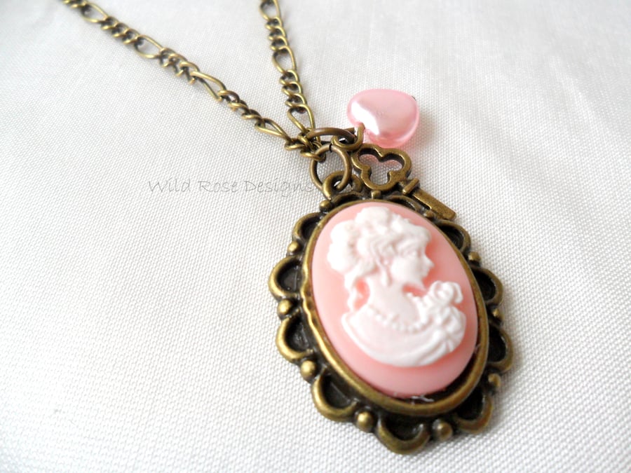 Cameo charm necklace 