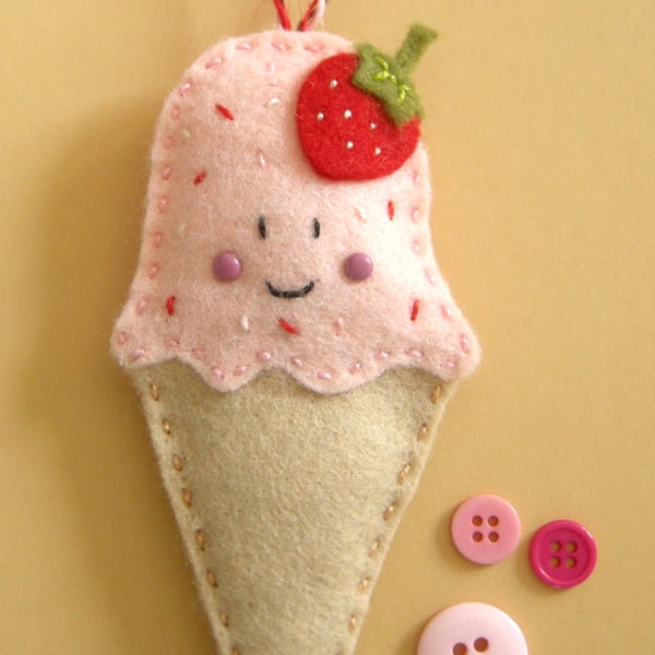 Craft kit, sewing kit, Make an ice cream decoration