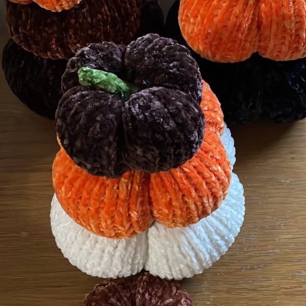 Knitted pumpkins