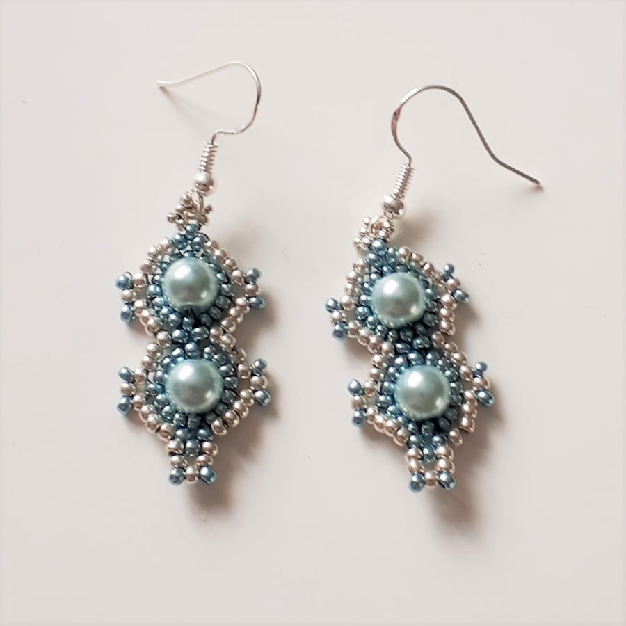 Pretty Blue Ombre beaded earrings with pearls