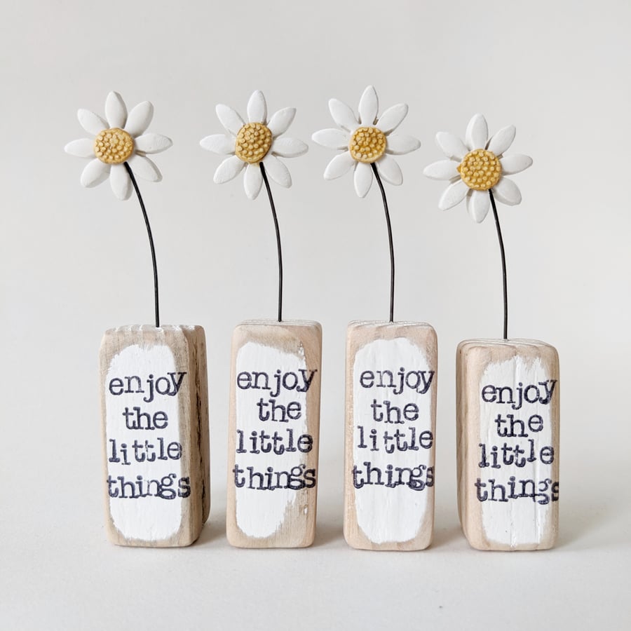 Clay Daisy Flower in a Printed Wood Block 'Enjoy the little things'