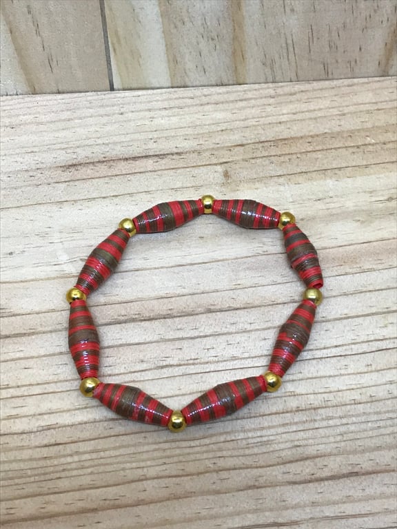 Paper Bead Bracelet. (232)