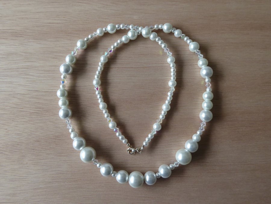 Add some sparkle with this beautiful handmade Snow & Ice necklace