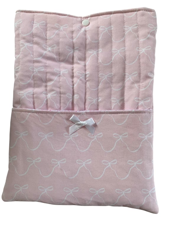 Large Quilted Book Sleeve.  Pink and White Bow Design.  Gift Set.
