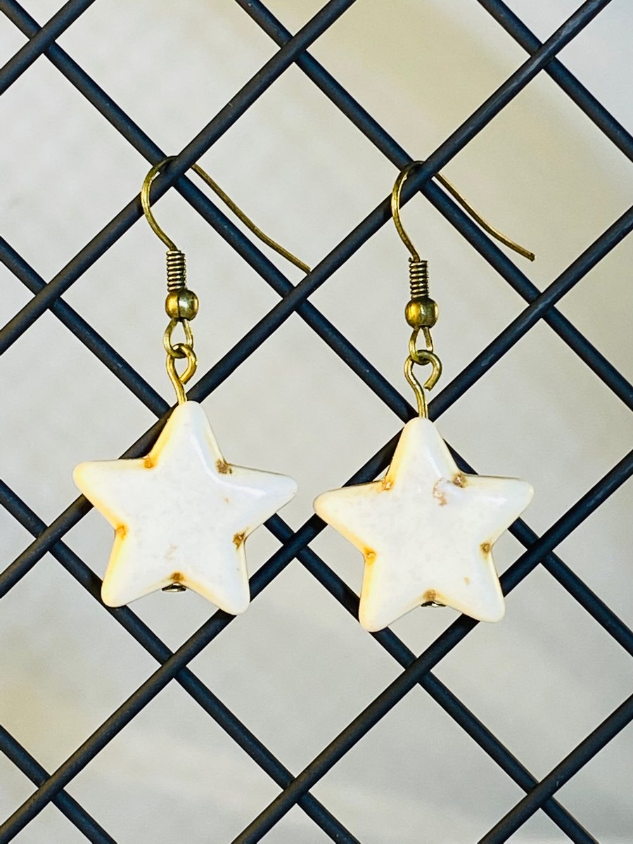 White star earrings 