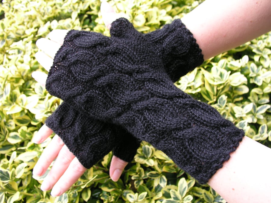 Alpaca Wrist Warmers Fingerless Gloves  Black