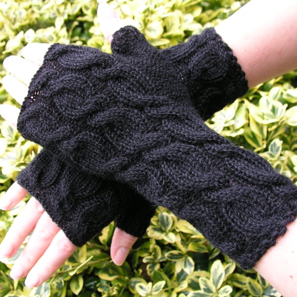 Alpaca Wrist Warmers Fingerless Gloves  Black