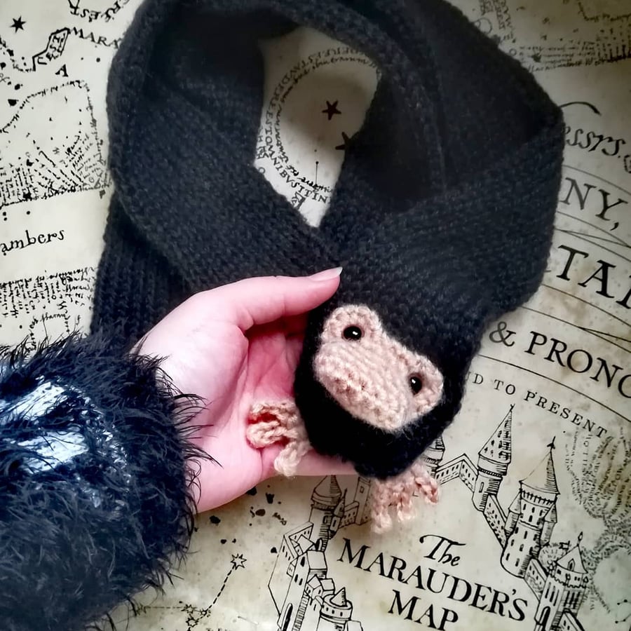 Niffler Scarf