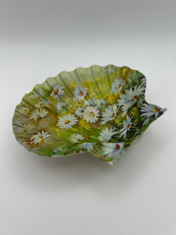Shell Trinket Dish - Daisy