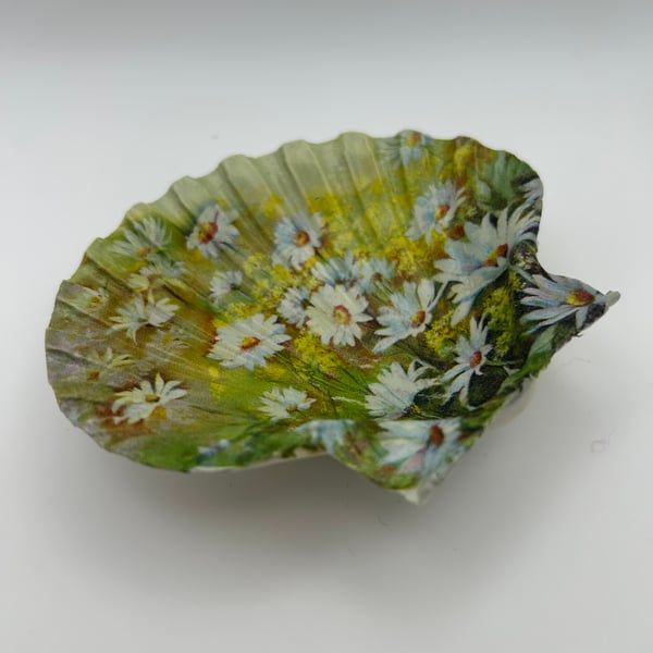 Shell Trinket Dish - Daisy