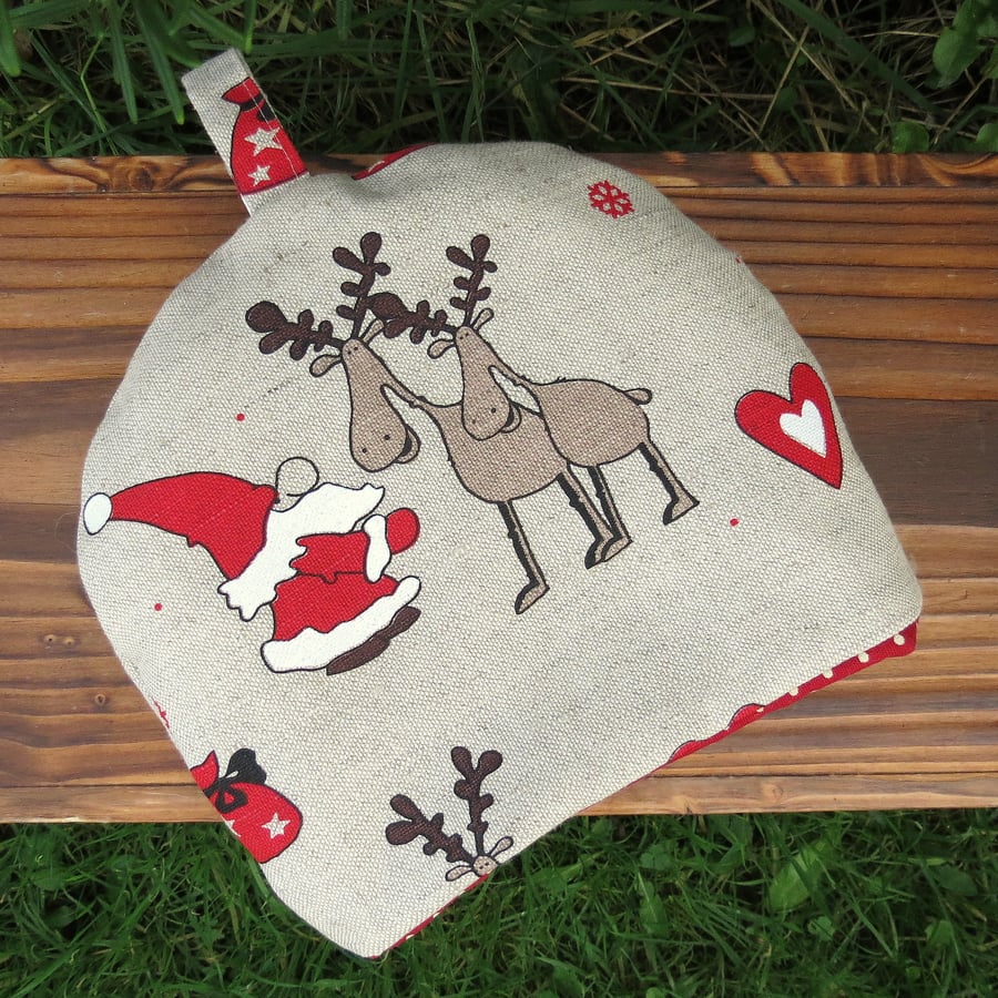 Tea for one!  A festive tea cosy for a 1 - 2 cup teapot.  Christmas.