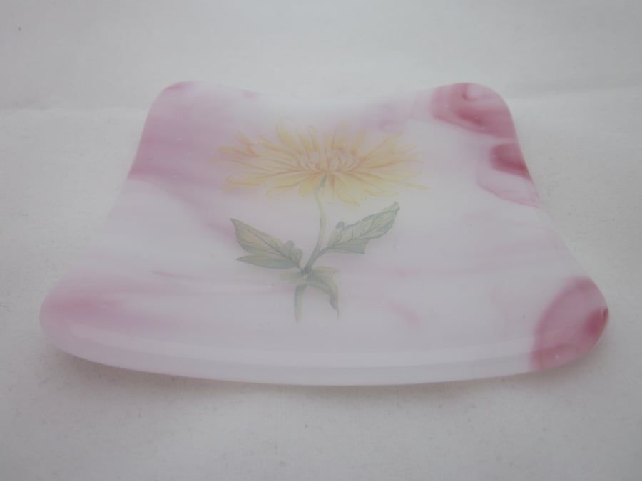 Handmade  fused glass trinket bowl or soap dish - pink marble with chrysanthemum