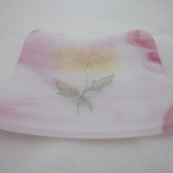 Handmade  fused glass trinket bowl or soap dish - pink marble with chrysanthemum