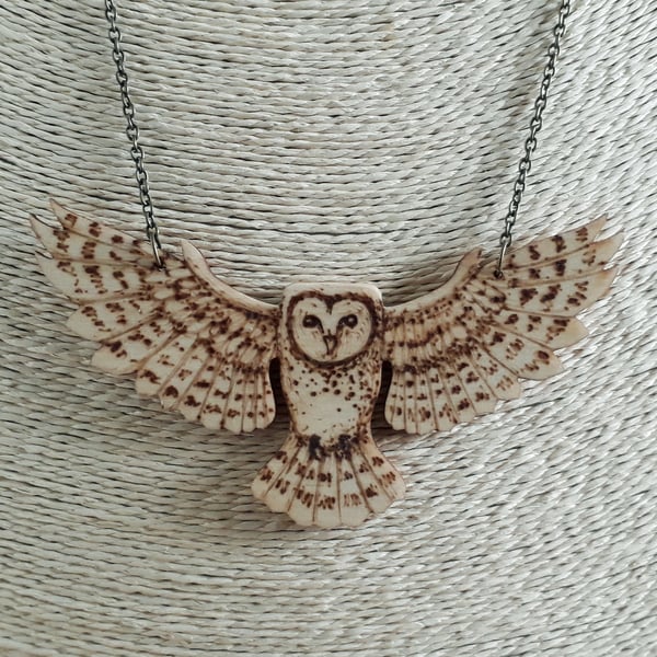 Pyrography barn owl pendant