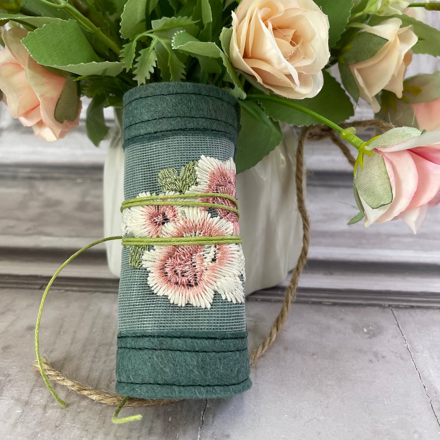 Sewing Room - Needle Roll Case Jade Marl  by Carolee Crafts - PB12 0037