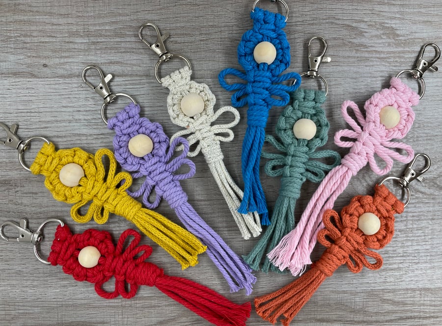 Macrame flower keychain