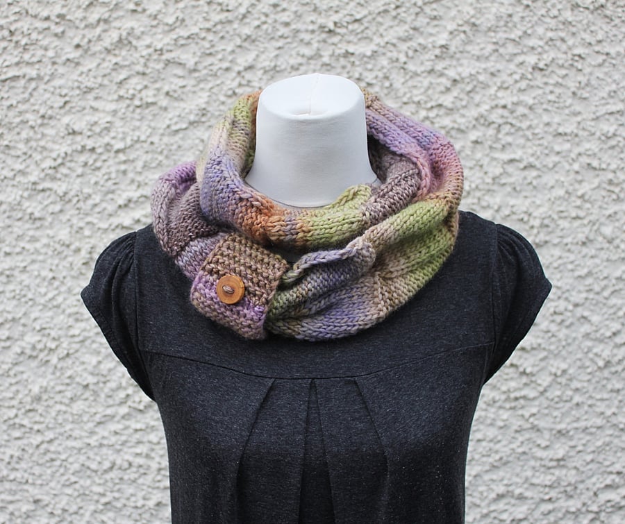 multicolour infinity scarf, knitwear UK, gift guide, womens neckwear