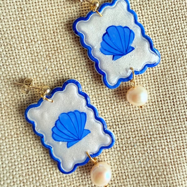 Blue Shell Pearl Wavy Tile Earrings