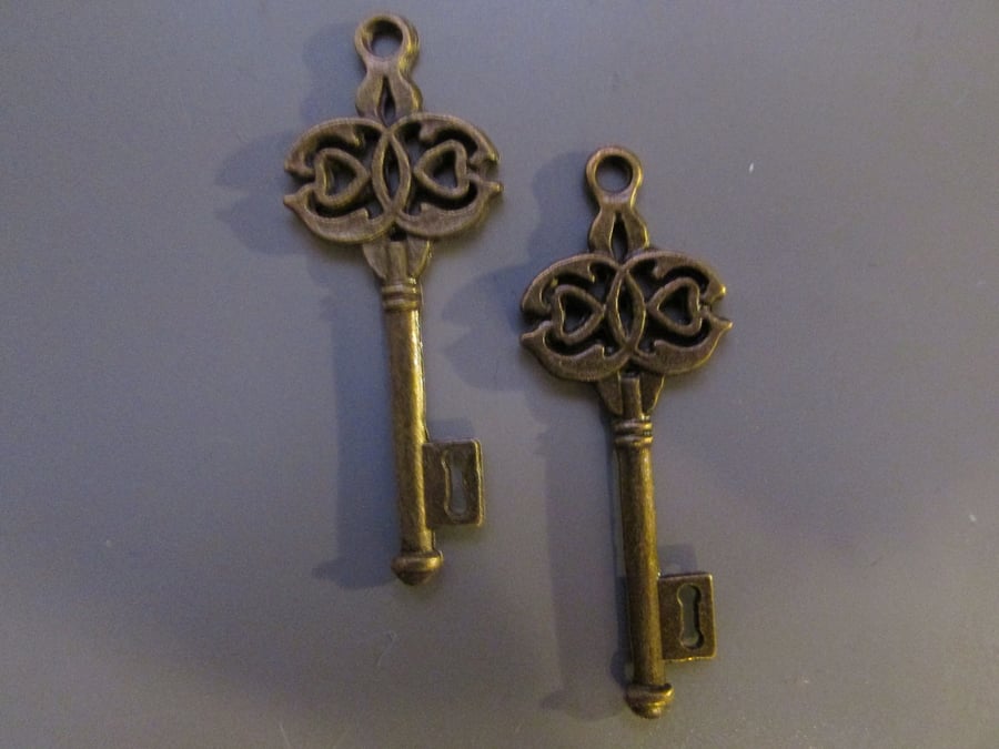 Bronze Key Jewellery making charm pendant x 2
