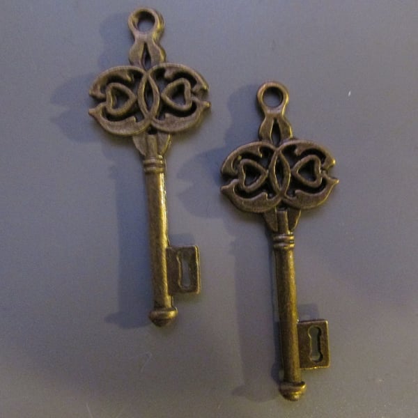 Bronze Key Jewellery making charm pendant x 2