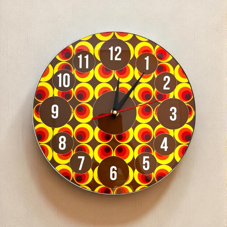 Carnaby Street Retro 1960s Style Aluminum Round Wall Clock 27cm Mid-Century 