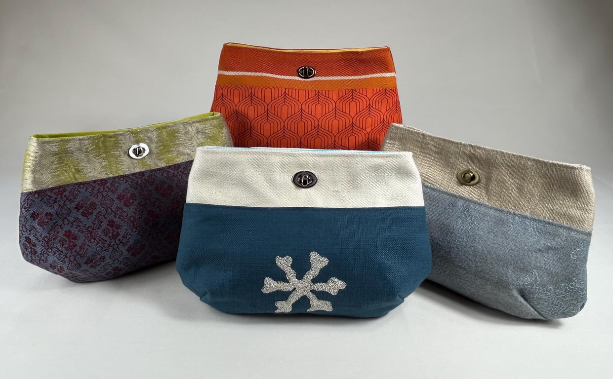 Handmade Fabric Twist Lock Pouch, Cosmetic Bag, Travel Organizer