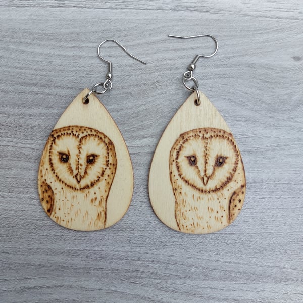 Barn Owl Pyrography Lightweight Wood Earrings. Ideal gift for owl lovers.