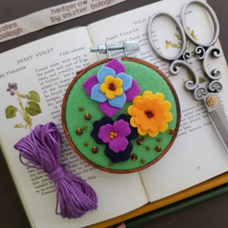 Garden flowers, layered felt flowers - small wall decoration 