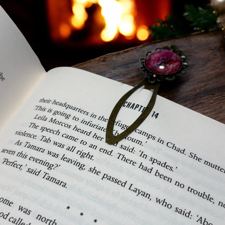 Antique bronze effect bookmark with bright pink felted decoration