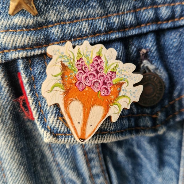 Wooden Pin Badge Foxglove Fox